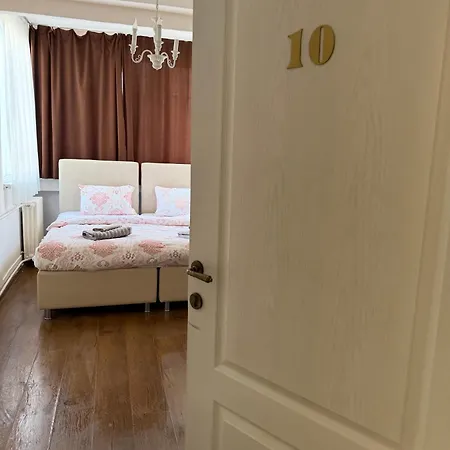 On Macedonia Street Bed & Breakfast