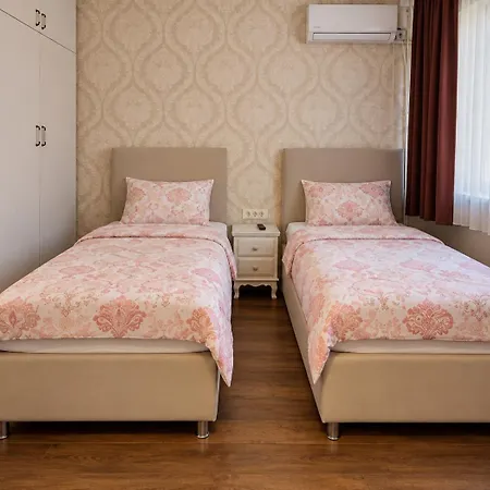 On Macedonia Street Bed & Breakfast *